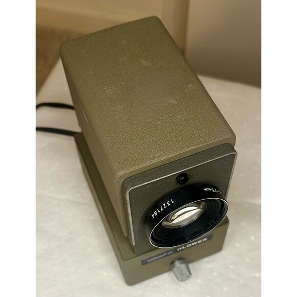 Vintage 1950s Mini Minolta Projector w/ Case Made in Japan Works Great ** - Picture 3 of 10
